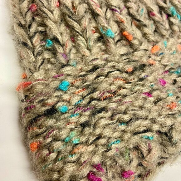 Faux Venzi by Dena Gray Knit Hat with Pom - Picture 7 of 8